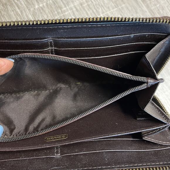 COACH Women’s Brown Leather Zip Around Wallet - Picture 13 of 13